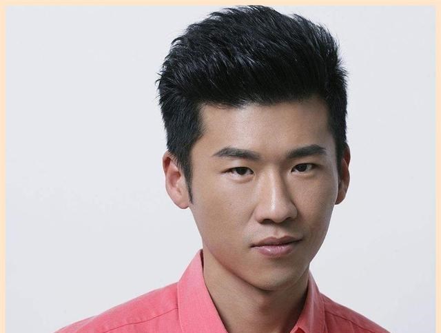 王骁|不拼导演爸爸，不靠视后妈妈，王骁撕开了多少星二代的“遮羞布”