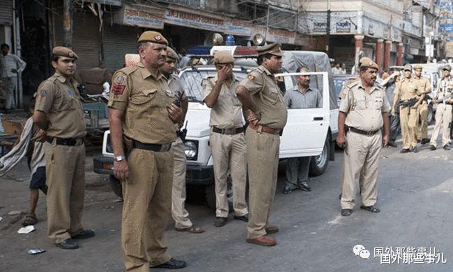 科技创新板 男子和妻儿去参加丈母娘葬礼，半路上遭遇车祸一家5口全部身亡