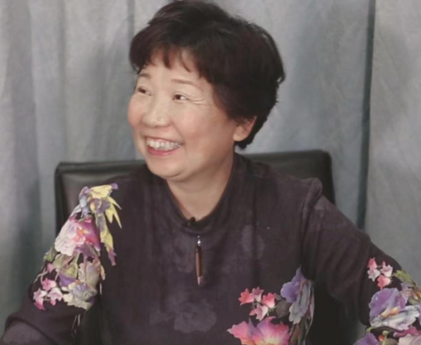 杜新枝|杜新枝晚节不保，借用粉丝被打事件卖惨，不到2天时间就露了馅