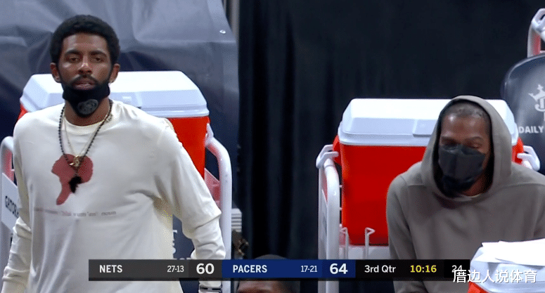 凱里·歐文|搞笑！歐文場邊指導小喬丹邊講邊用手比劃，杜蘭特一旁看愣了