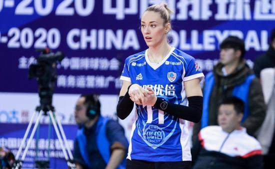 德国队|大逆转！中国女排连救4赛点绝境翻盘，王媛媛低级失误，裁判懵了