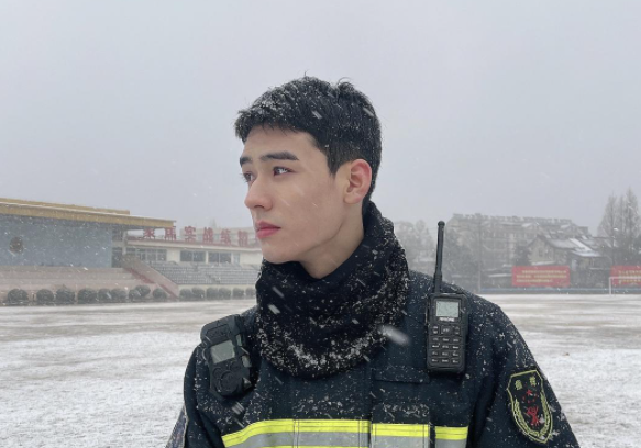 男神|孙俪《理想之城》刚定档，导演又有一部狠剧来了，男主是顶流男神