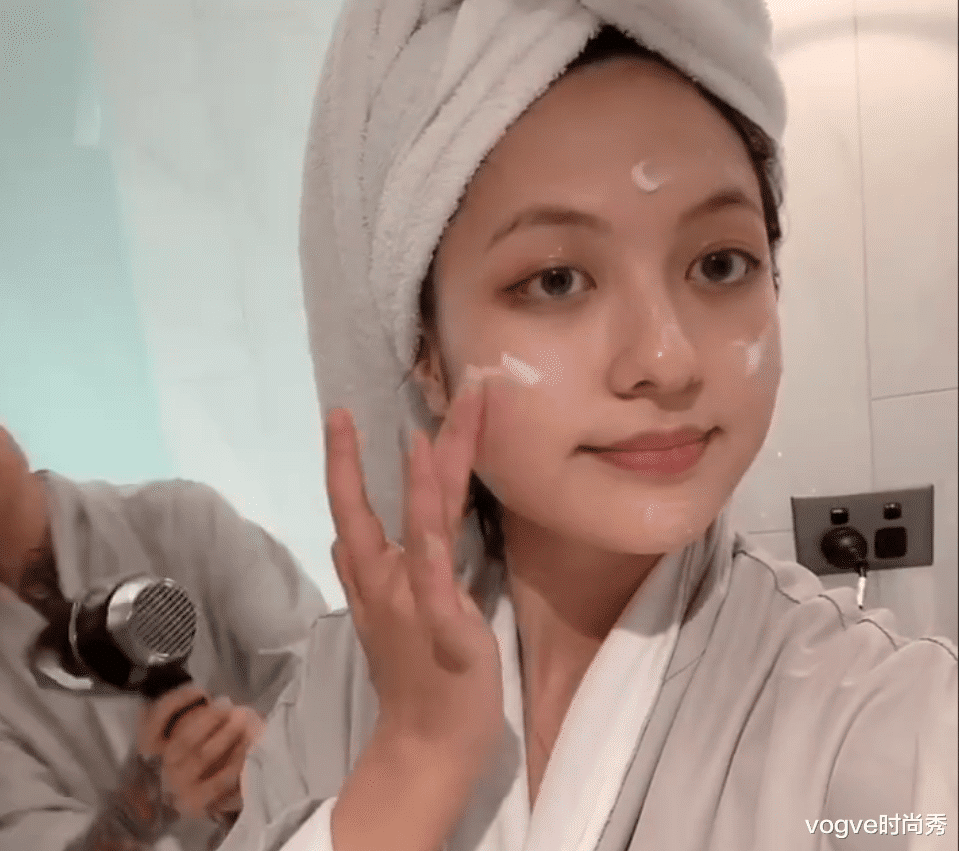 vogve时尚秀|心动的信号4：女3方彬涵素颜出镜，全程不开美颜，却被粉丝认不出