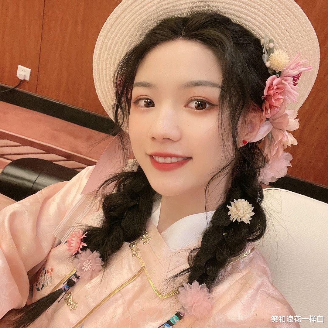 笑和浪花一样白|跳日系宅舞被批网红发文退网，“世上再无党妹，潘唐颖横空出世”