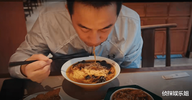 孙莉|温馨又幸福！黄磊炫厨艺孙莉猛夸好香，多妹在一旁大声朗读英文