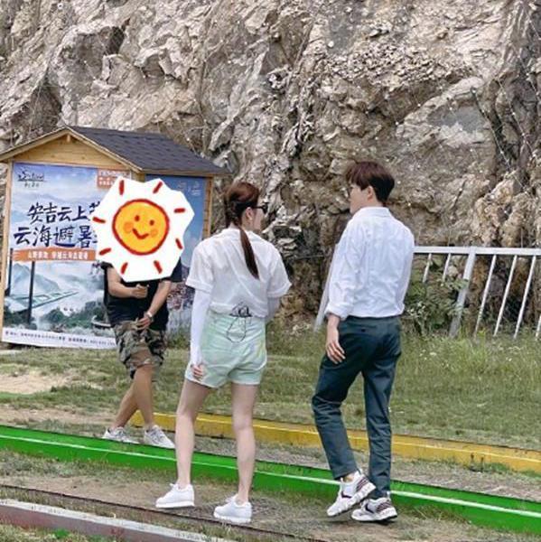 时尚风行派|张雨绮挤掉范冰冰拿下高奢代言!与小8岁男友穿情侣装超配,合体好甜