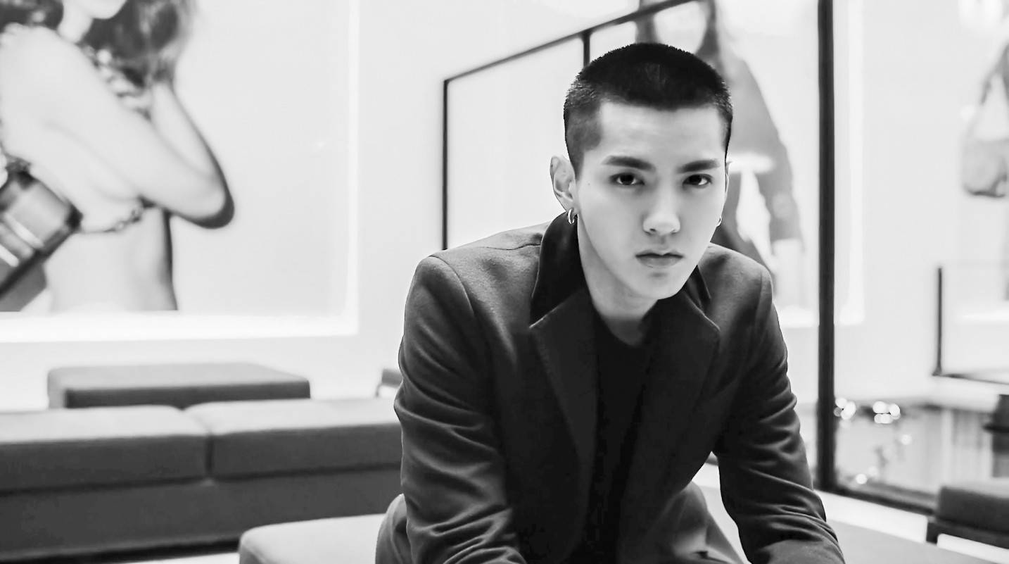 吴亦凡|吴亦凡案国外引热议，驱逐后或再被起诉，接受化学阉割佩戴脚镣