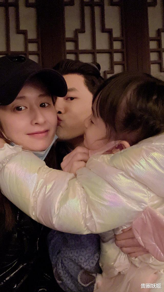 颖儿|颖儿付辛博为生存不生二胎，3岁女儿侧颜真漂亮，三人同框超有爱
