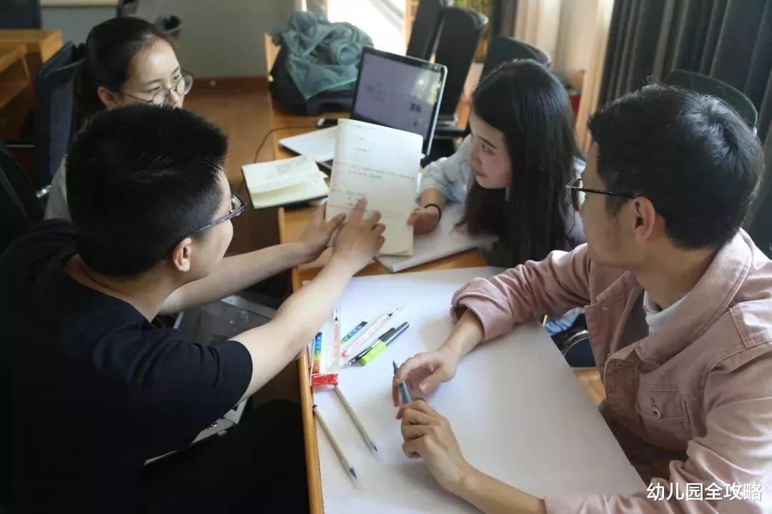 幼儿园全攻略|“双减”之后，公办学校弯道超车，和民办学校的差距如今一目了然