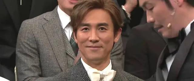 杨怡|《家族荣耀》今晚开播,杨怡复出,八大实力派坐镇,又有港剧看了