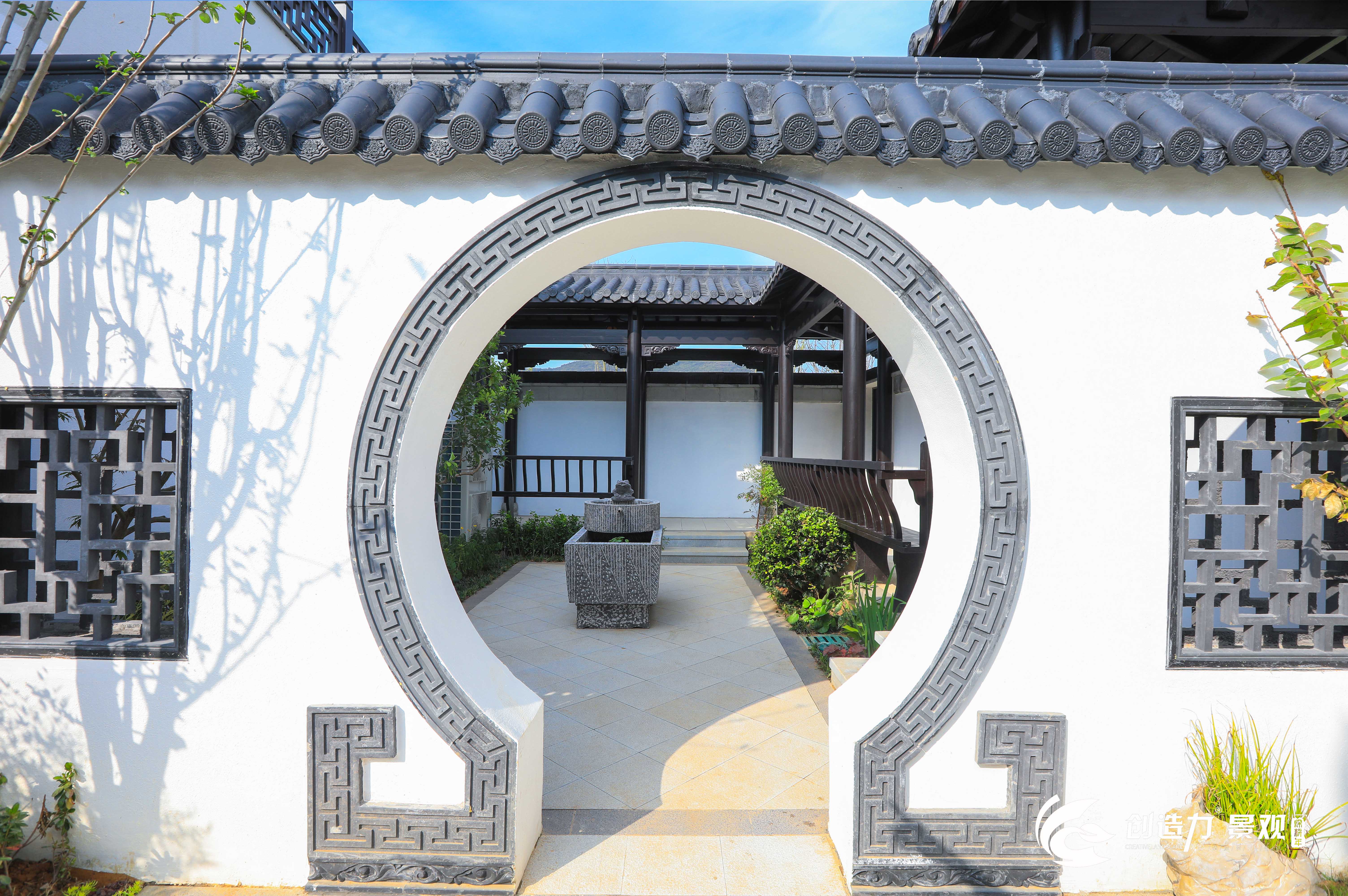 |中式庭院|白墙黛瓦，淡墨轻岚，旧时寻常巷陌间，绿水轻舟已惘然