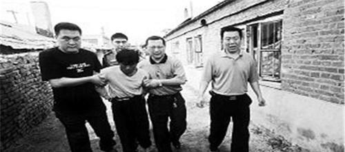 妻子在丈夫眼前受辱惨死,警方通过特殊群体“悬赏”,终擒住恶魔