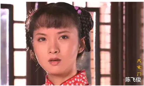 陈飞俊|2000年，27岁的“香秀”谢兰嫁给了大自己11岁的演员师小红