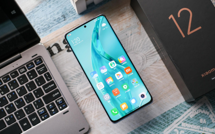 小米科技|手机入手小米8se，算小米的中低端吧，用了两年多没问题