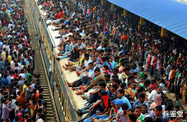 印度|印度解禁第一周！每天新增6万感染者，街头民众却像“开了挂”