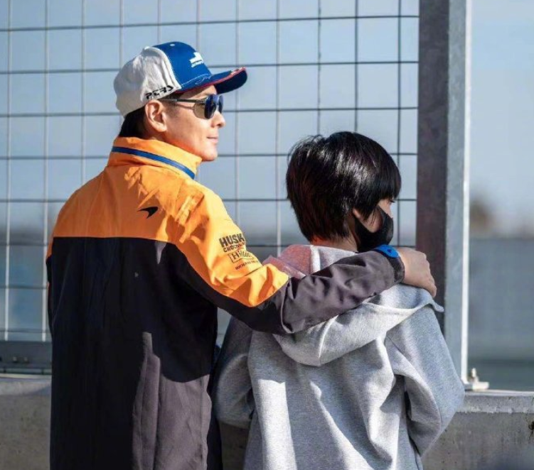 小小志|时隔七年，林志颖11岁儿子Kimi罕露面，模样大变成帅哥