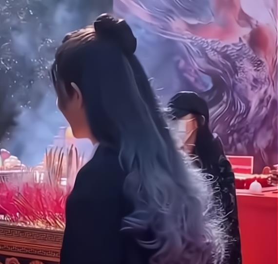 迪丽热巴|《驭鲛记》剧组路透：热巴生图没得挑！任嘉伦“睡袍”造型太抢眼