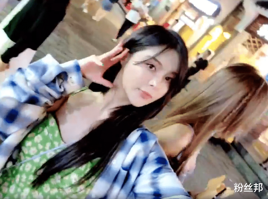 |苏恩休假直播户外，男粉丝“尾随”到三亚，这张面孔是老熟人了