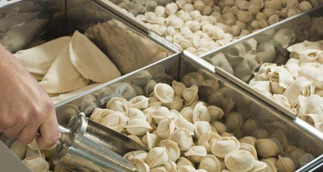 奶球妈咪聊|年销1400亿元,被国人误认为“垃圾食品”,欧美人却当家常便饭