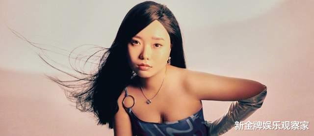 李雪琴|李雪琴拍《男人装》大片，靠口才吃饭的北大才女，也开始当照骗？