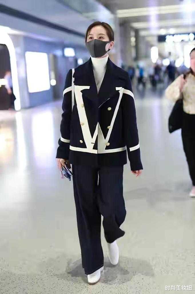 刘诗诗|刘诗诗终于剪掉10年长发，穿黑色连衣裙高级大气，看了都想剪