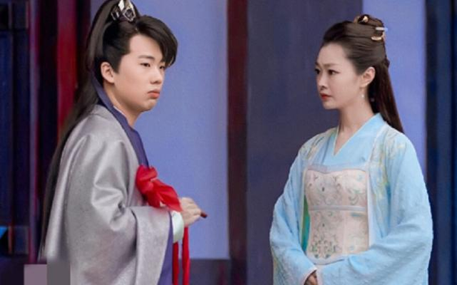 郭麒麟|《赘婿》大火，相差7岁的宋轶郭麒麟姐弟恋，网友高呼：在一起