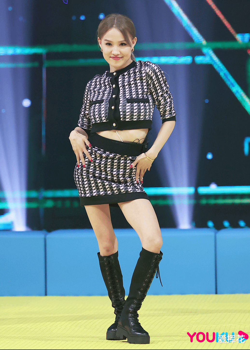 王一博|这就是街舞：半决赛终极battle，众人齐舞致敬Acky桑，王一博才是最懂的人