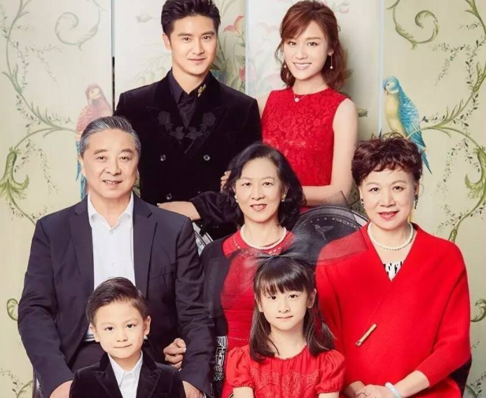 霍思燕|她23岁嫁给世界冠军，却因艺人出身被婆婆嫌弃，坐月子都是在娘家