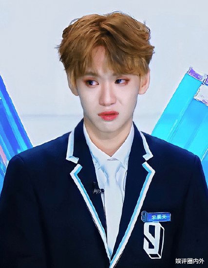 余景天|余景天被迫永久退出，《青春有你3》决赛延期到5月25号录制，他鞠躬告别粉丝