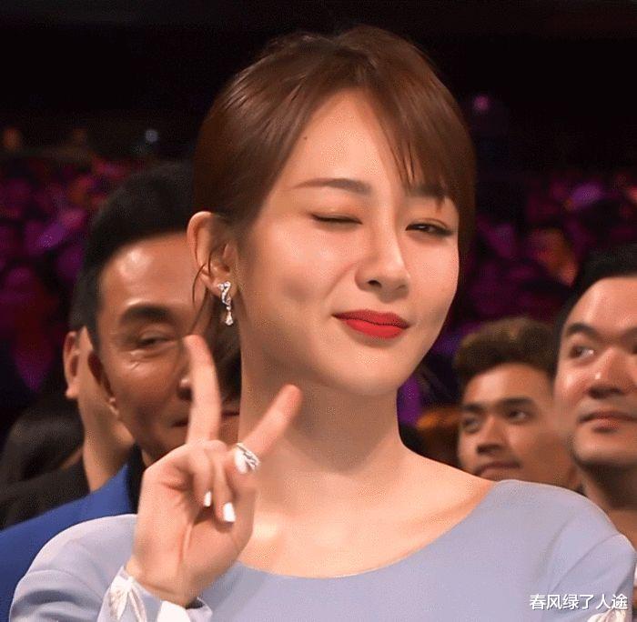 杨紫|杨紫成毅浴桶吻，真的太让人期待了