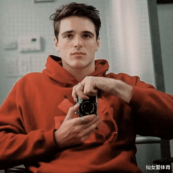 好莱坞|分手超模、秒恋星二代网红？好莱坞97年鲜肉遭群嘲：靠女人上位