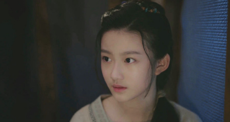 董璇|《斛珠》首播遭吐槽：杨幂颜值全靠滤镜撑，董璇惊艳，小女主灵气