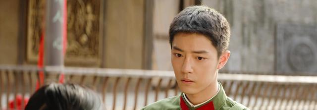 顾一野|王牌部队:临别送礼,顾一野尴尬高粱坦荡,做人高下立现