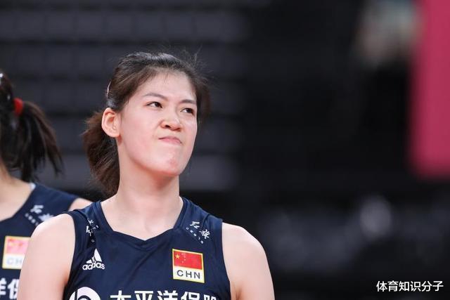 朱婷|25扣7中效率为0！女排新朱婷被天津打回原形，超手进攻中看不中用