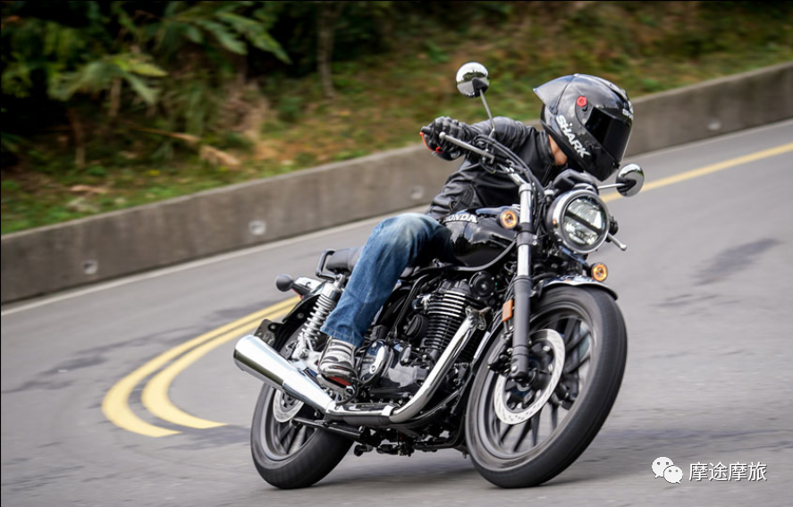 路虎极光|经典复古摩托，本田H'ness CB350试驾测评！
