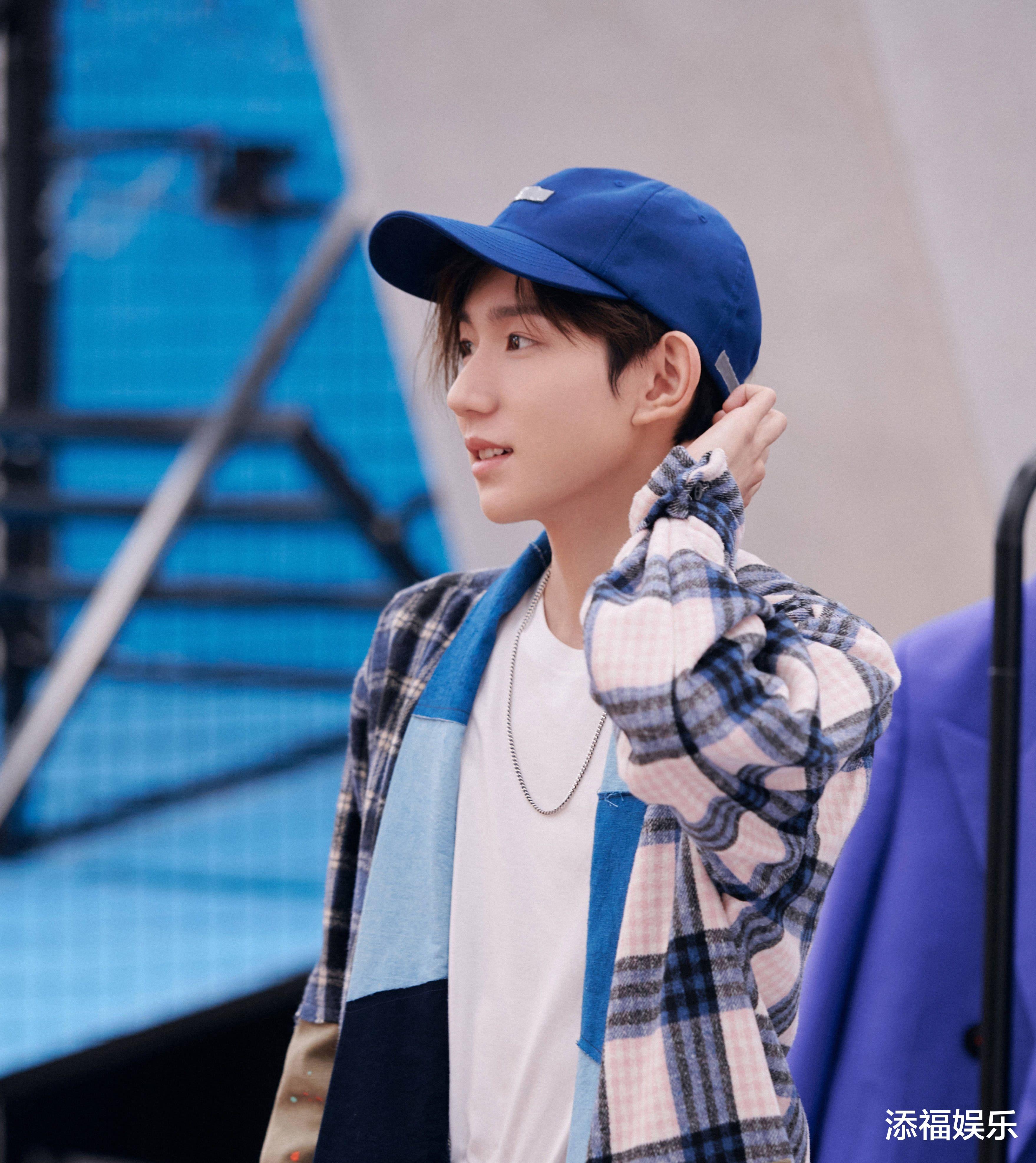 赵又廷|王源生活动态久不更新引猜测，被质疑是不是偷跑去了迪士尼工作