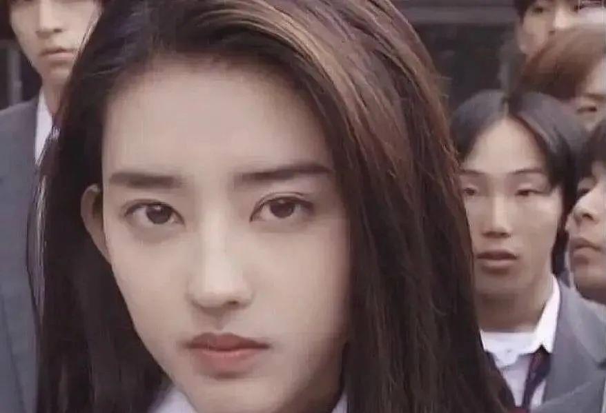 杨洋|盘点发腮的明星：神颜变路人，刘亦菲和杨洋都扛不住！