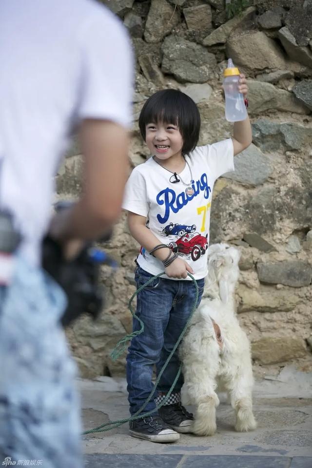 小小志|荣梓杉个子直奔190，14岁石头和郭涛一样高？身高长腿拿捏住了