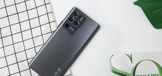 中兴|60倍变焦！256G跌至3998，国产机皇加速退场