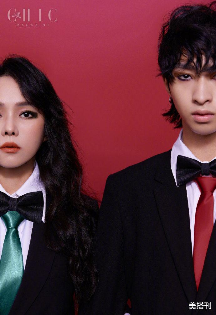 美搭刊|伊能静和儿子合体拍大片,庾恩利画烟熏妆比妈妈还妩媚,身段绝了