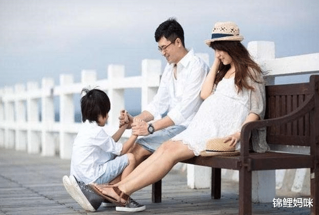 锦鲤妈咪|生俩儿子的家长别犯愁，若干年后养男孩的好处才体现，累些也值了