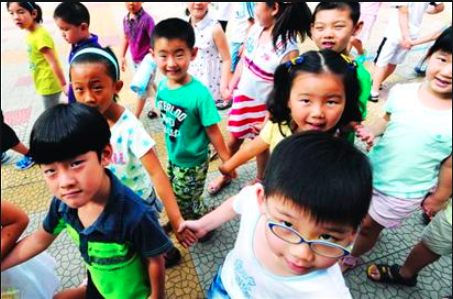 兜妈爱叨叨|同样是6岁入学，男孩女孩差距大，专家：男孩晚点上学会更好