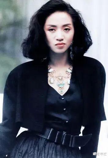 梅艳芳|传记电影《梅艳芳》香港上映，昔日“舞台百变女王”经典造型回顾