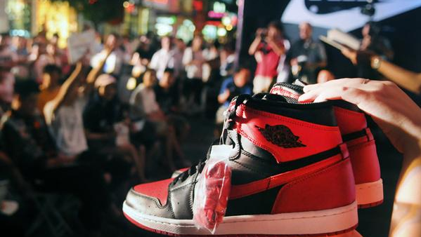 央行 央行发出“预警”，这个行业“泡沫”已超标，“韭菜”们要警惕了