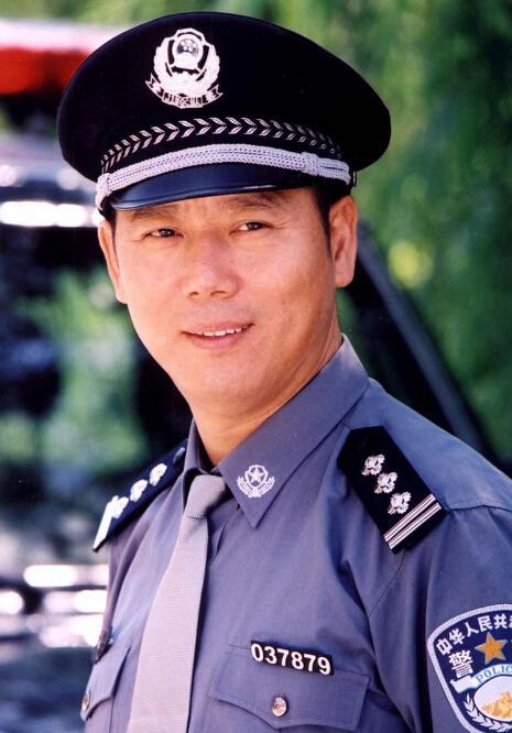 抗癌|李世荣：与李诚儒离婚后住18平米房子，未曾改嫁，独自养儿子长大