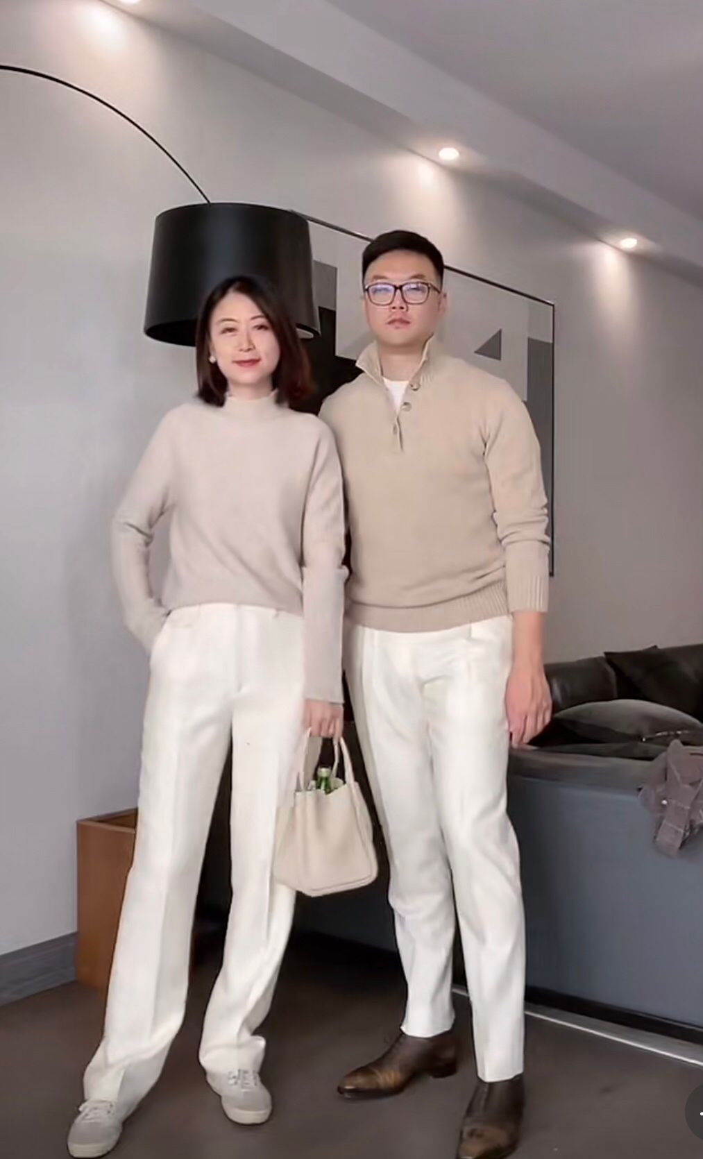 招聘|高级打工人平时怎么穿？看40岁情侣示范一周穿搭，选对颜色是关键