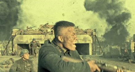 战狼2|票房“天花板”或将刷新，这部大片延期1个月，有望超越《战狼2》