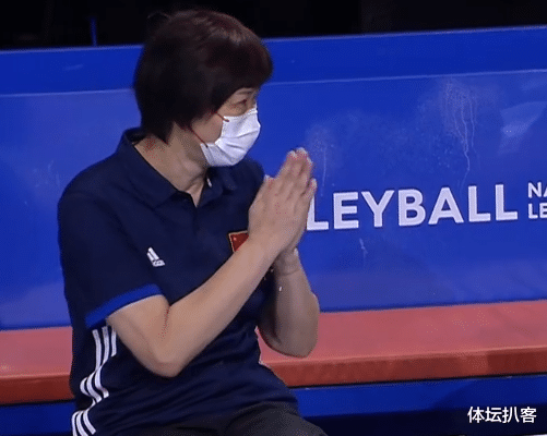郎平|3-2！中國女排爆大冷：替補出戰，擊敗世界第2，郎平開心手舞足蹈