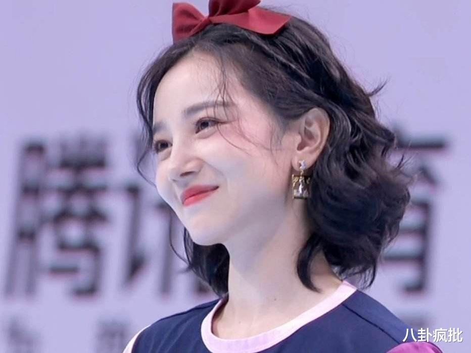 李靓蕾|李靓蕾净身出户？韩寒撩文艺女，慎用整形演员，柳岩拒性感博眼球