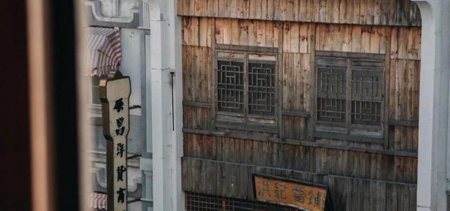 电影 浙江省废弃电影基地，隐藏在隐秘的古镇中，拍照超美少鲜为人知